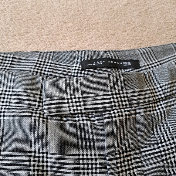 Zara Cropped Kick Flare Pants Plaid Women's Size 8 Black Grey White Wide Leg - Picture 5 of 11